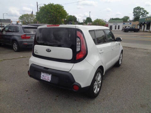 2015 Kia Soul +