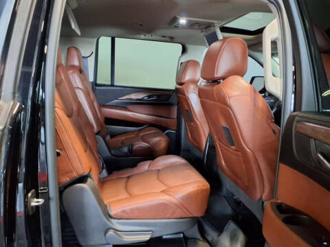 2016 Cadillac Escalade ESV Luxury Collection