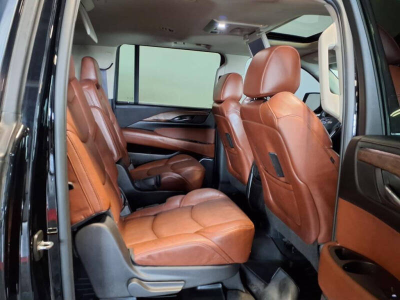 2016 Cadillac Escalade ESV Luxury Collection