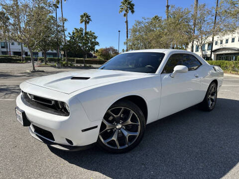 2016 Dodge Challenger SXT Plus