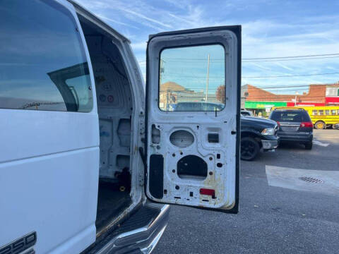 2011 Ford E-Series E-250