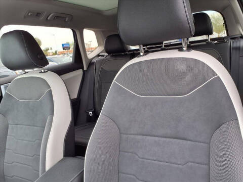 2026 Volkswagen Taos SE