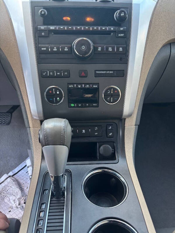 2011 Chevrolet Traverse LT