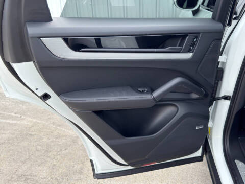 2024 Porsche Cayenne S E-Hybrid