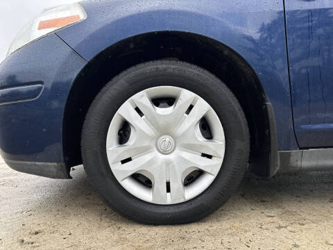 2012 Nissan Versa 1.8 S