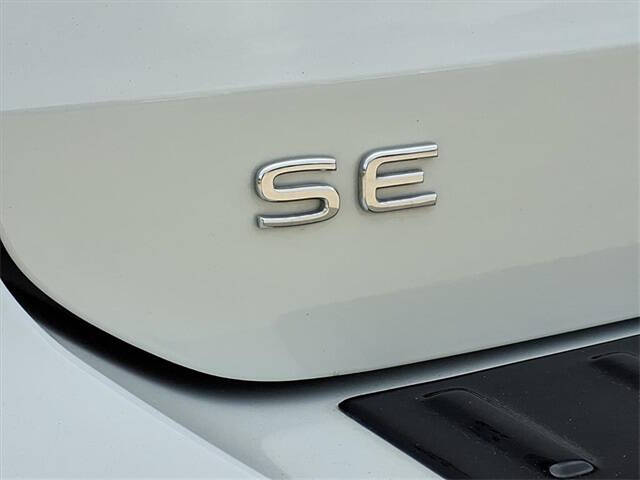 2024 Volkswagen Taos SE Black