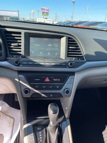 2017 Hyundai Elantra