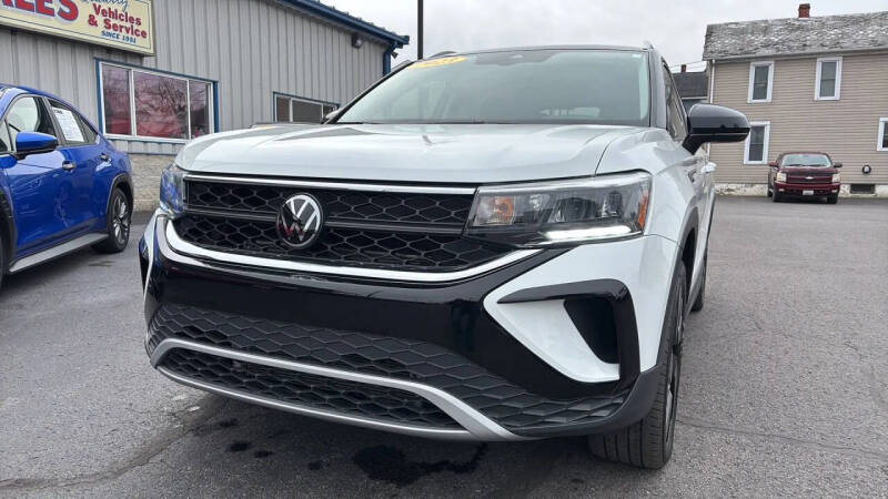 2023 Volkswagen Taos SE 4Motion