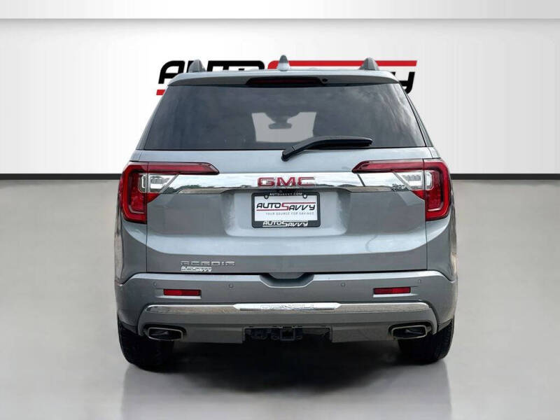 2023 GMC Acadia Denali