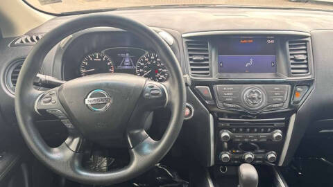 2018 Nissan Pathfinder S