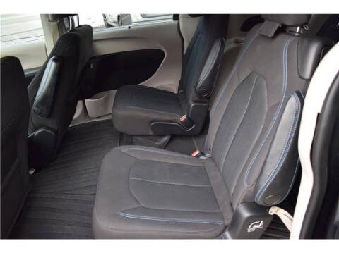 2021 Chrysler Pacifica Touring