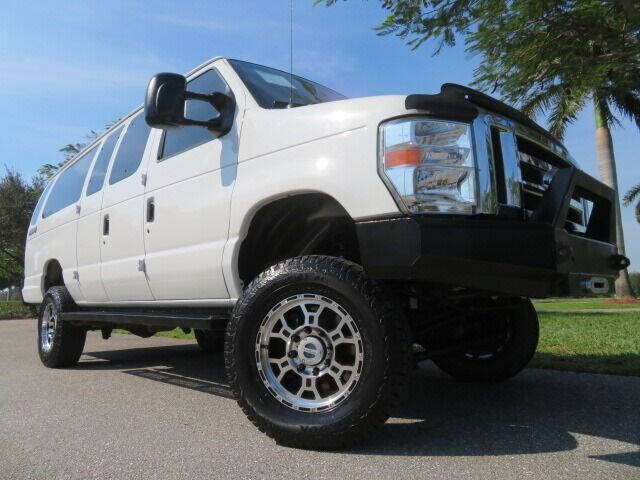 2014 Ford E-Series E-350 SD XLT
