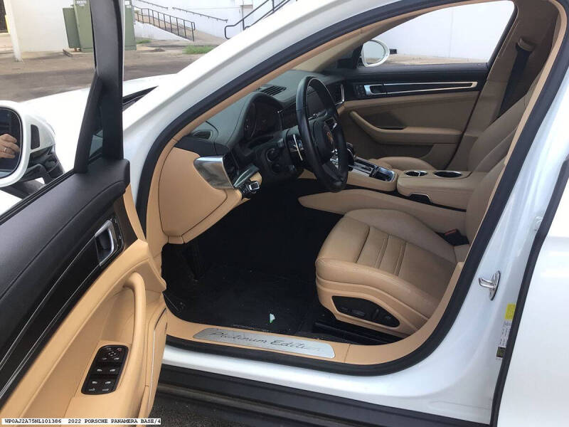 2022 Porsche Panamera