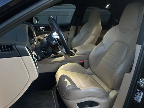 2023 Porsche Cayenne