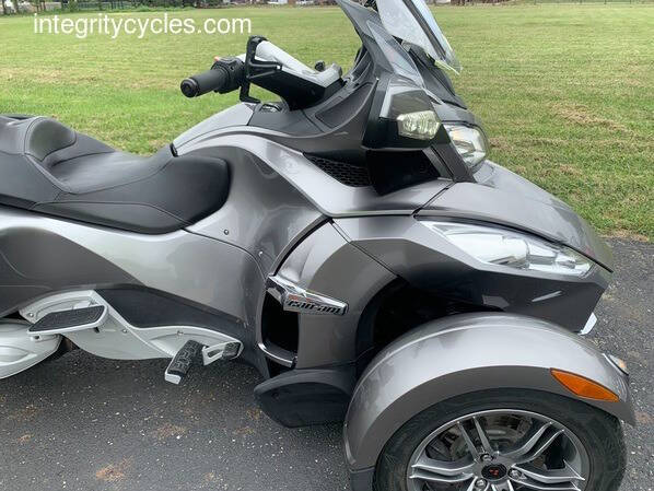 2012 Can-Am Spyder RT-S SE5