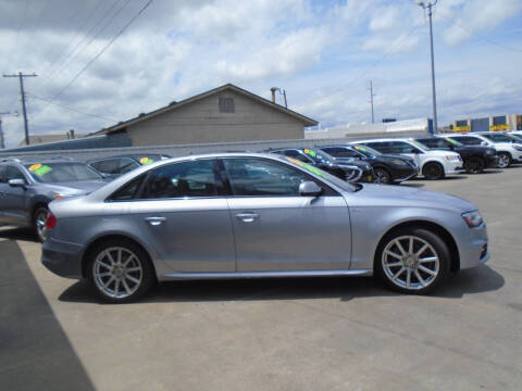 2016 Audi A4 2.0T quattro Premium