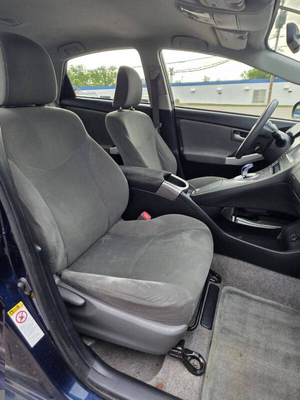 2012 Toyota Prius Two