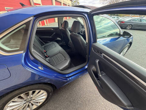 2017 Volkswagen Passat 1.8T SE