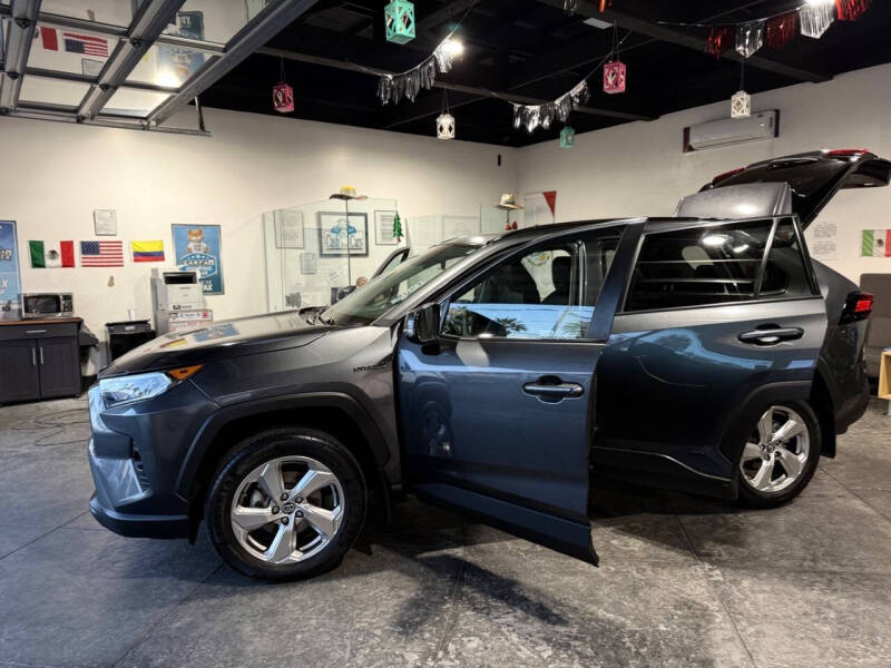 2021 Toyota RAV4 Hybrid XLE Premium