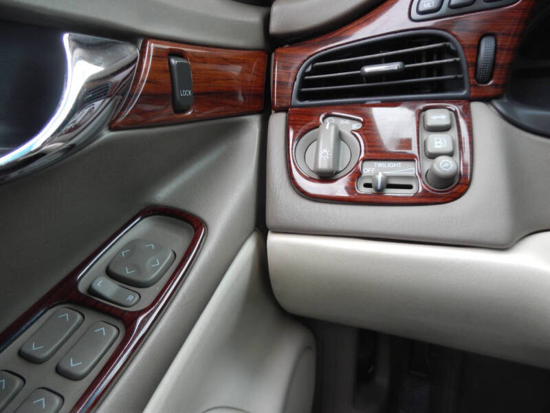 2002 Cadillac DeVille