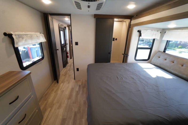 2024 Forest River Vibe 31 ML