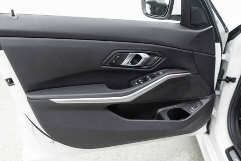 2025 BMW 3 Series 330i xDrive