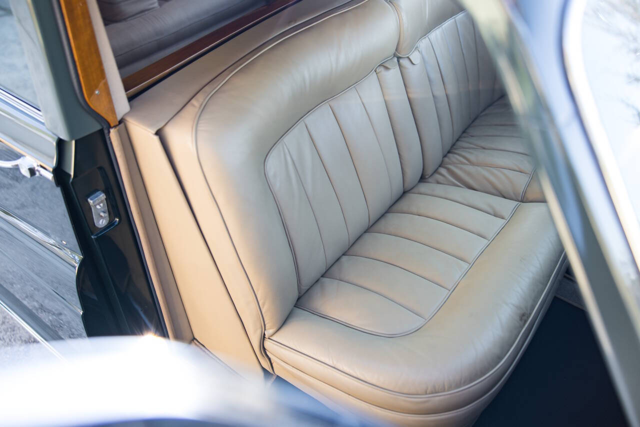 1967 Rolls-Royce Phantom 36