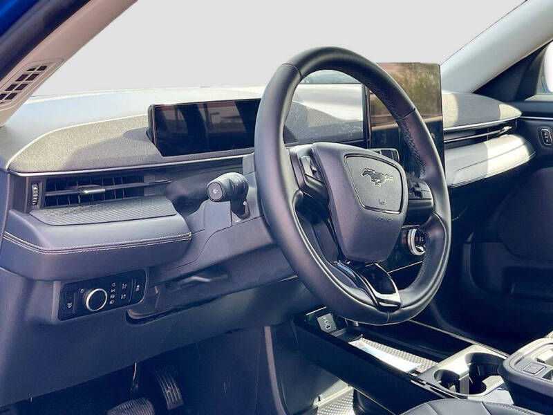 2025 Ford Mustang Mach-E Select