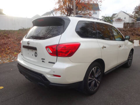 2018 Nissan Pathfinder SL