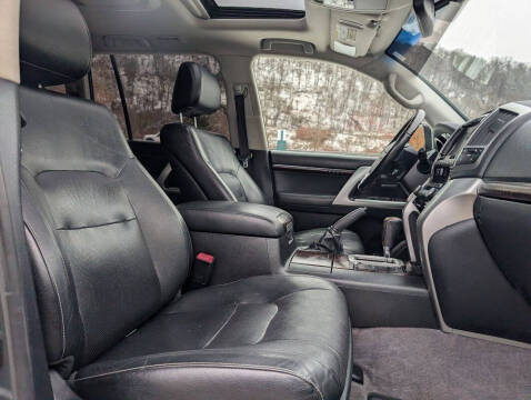 2013 Toyota Land Cruiser