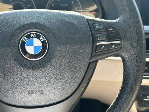 2012 BMW 5 Series 528i
