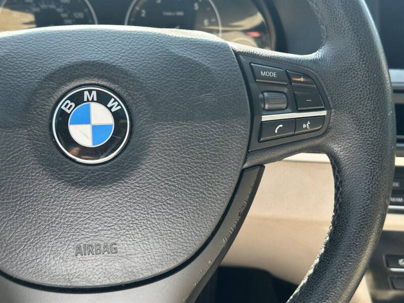 2012 BMW 5 Series 528i