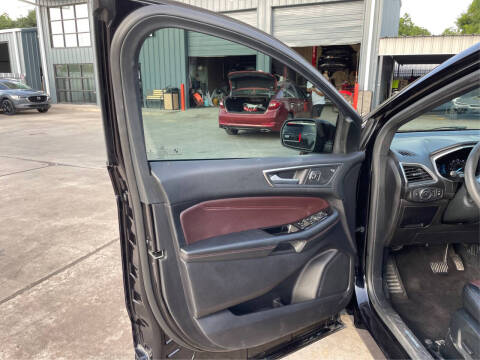 2020 Ford Edge Titanium