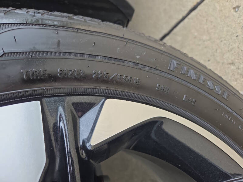 2025 Chevrolet Trax RS