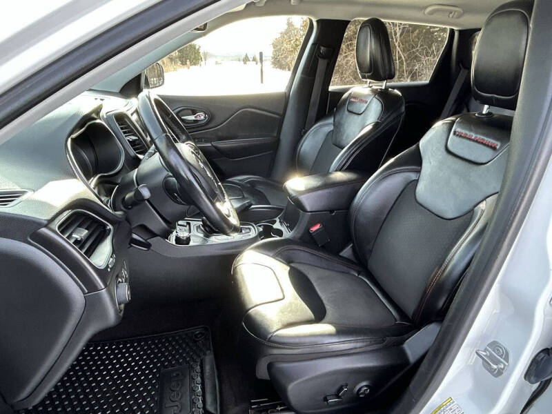 2019 Jeep Cherokee Trailhawk