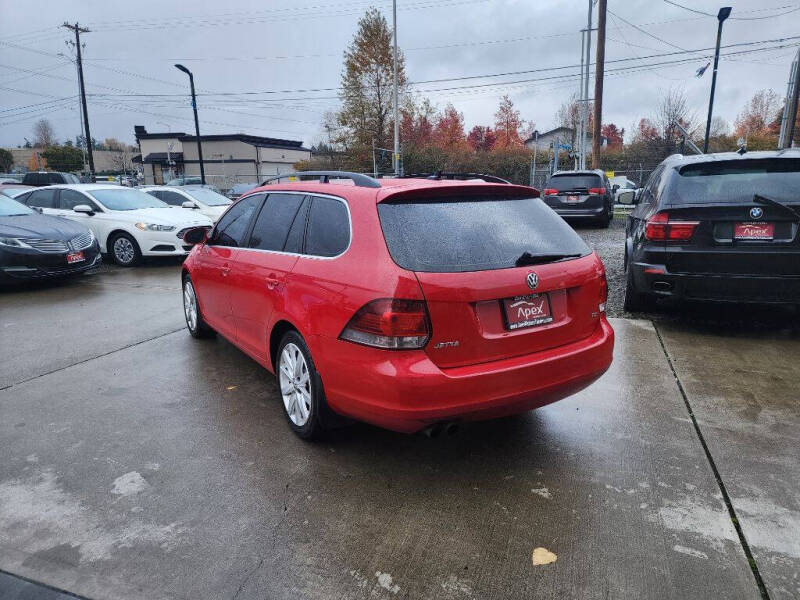 2011 Volkswagen Jetta SportWagen TDI photo 5