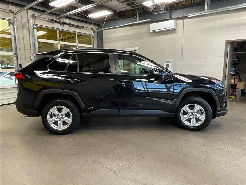 2019 Toyota RAV4 Hybrid LE