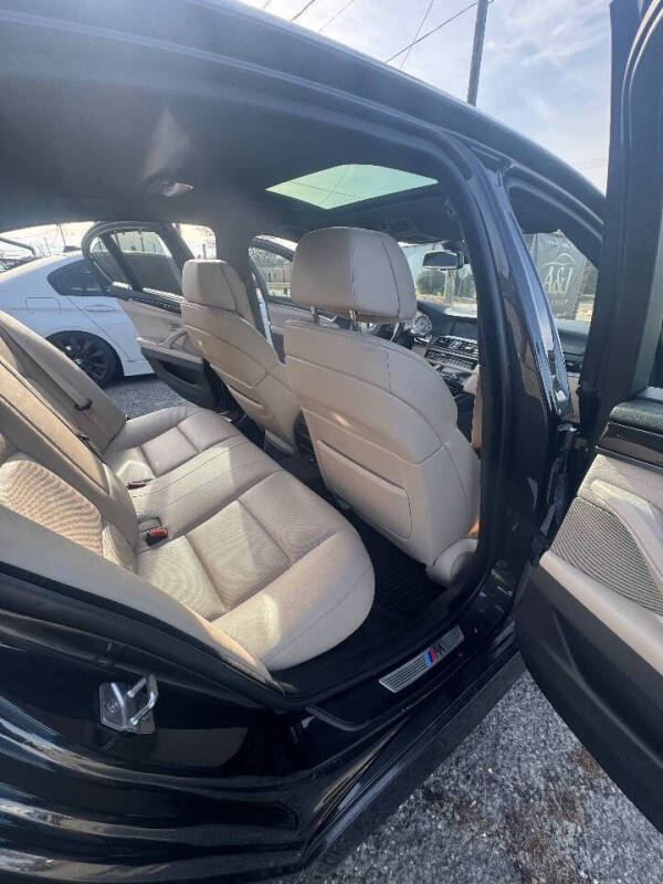 2011 BMW 5 Series 550i