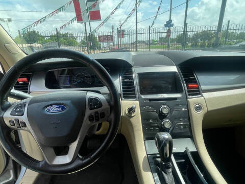 2013 Ford Taurus SEL