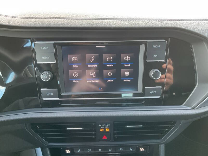 2024 Volkswagen Jetta SE