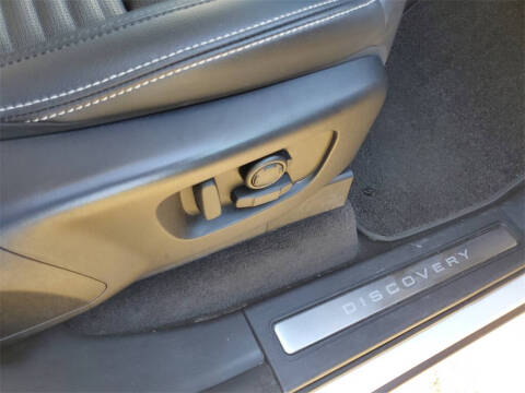 2024 Land Rover Discovery P300 S