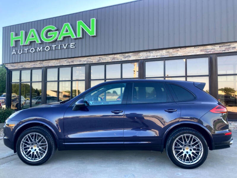 2017 Porsche Cayenne Platinum Edition