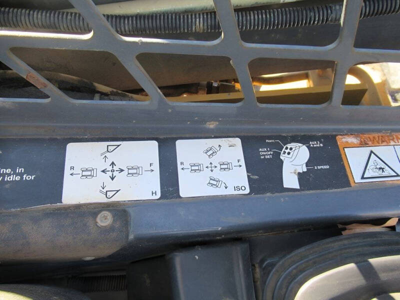 2010 John Deere 323D