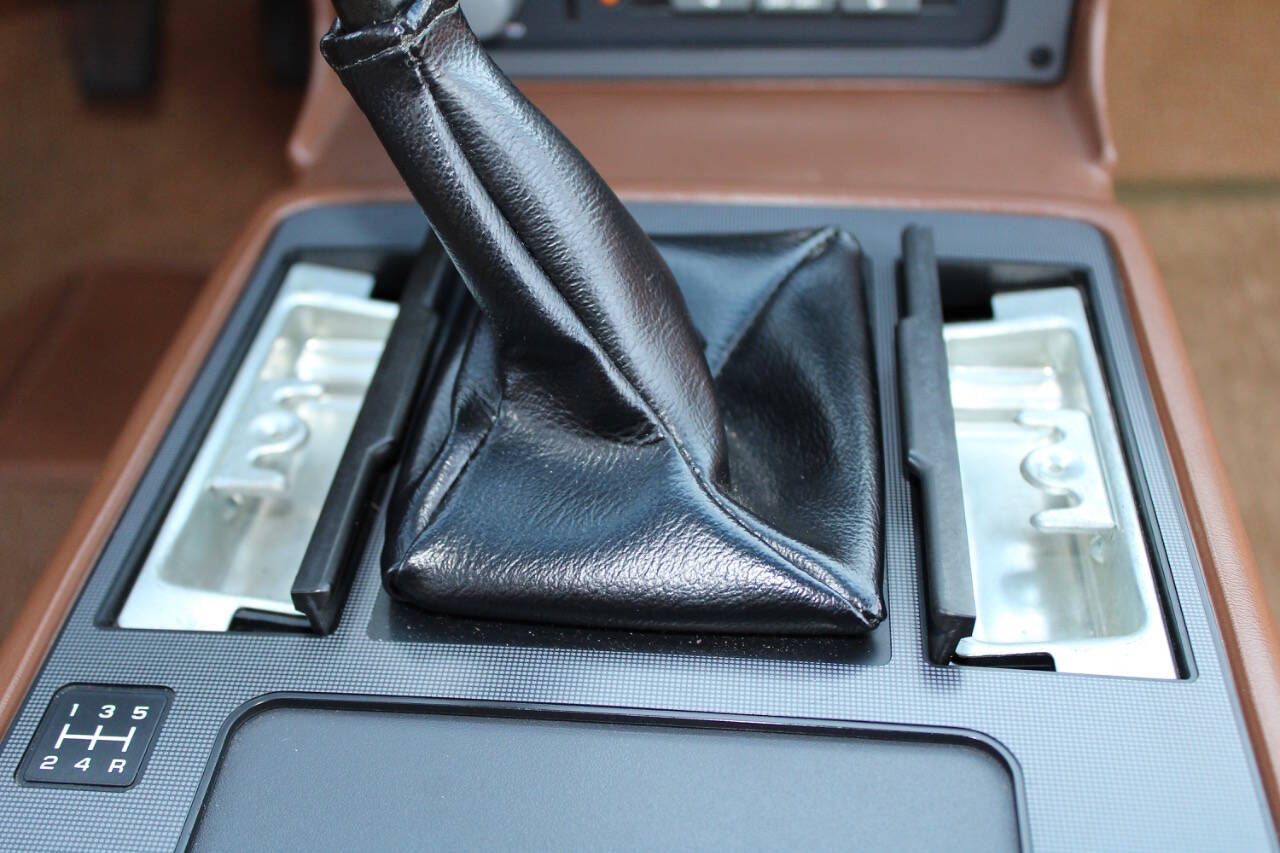 1988 Pontiac Fiero 22