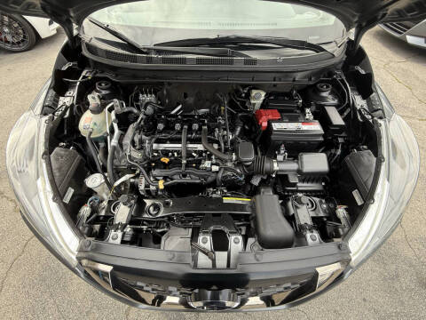 2019 Nissan Kicks SR