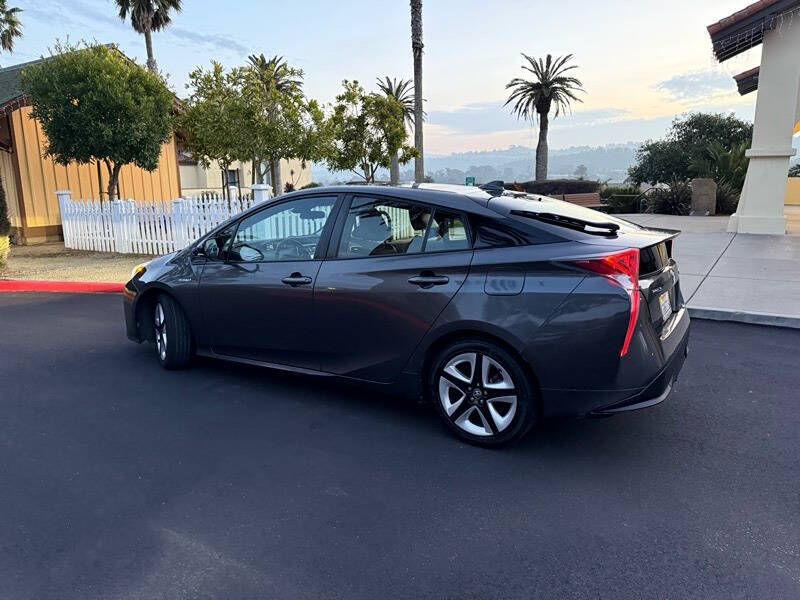 2016 Toyota Prius Three Touring