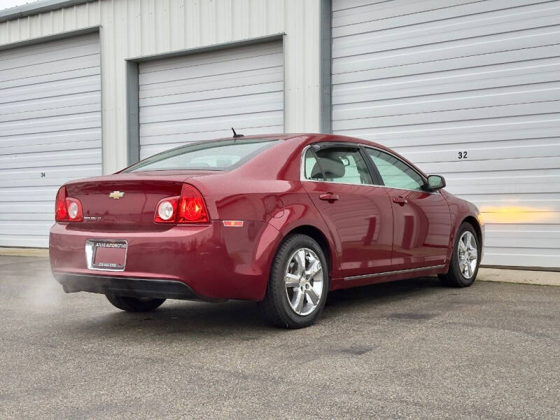 2010 Chevrolet Malibu 2LT photo 5