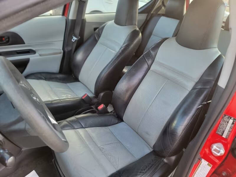 2013 Toyota Prius c Three