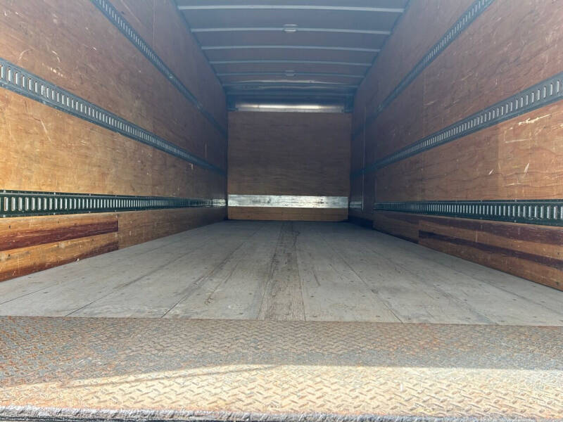 2016 Freightliner M2 106