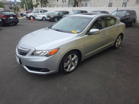 2013 Acura ILX 2.0L w/Tech